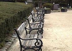 ����i�O���y���O�̃x���`