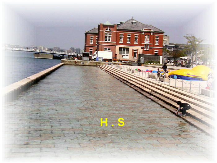 �e���L��